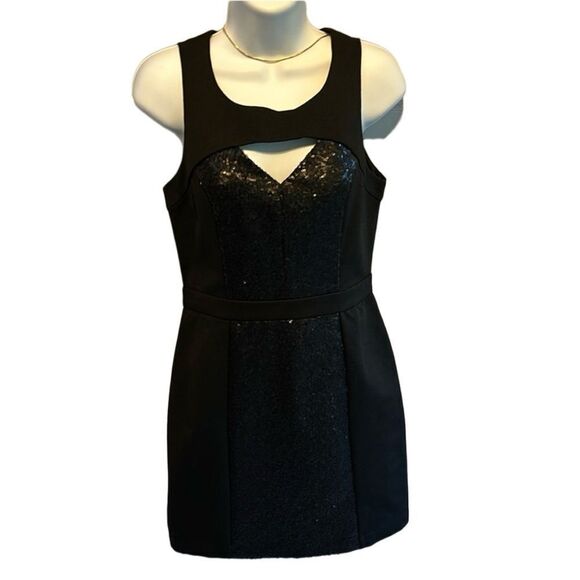 BCBG Generation Black Peekaboo Dress Woman’s size 8 - Picture 1 of 6